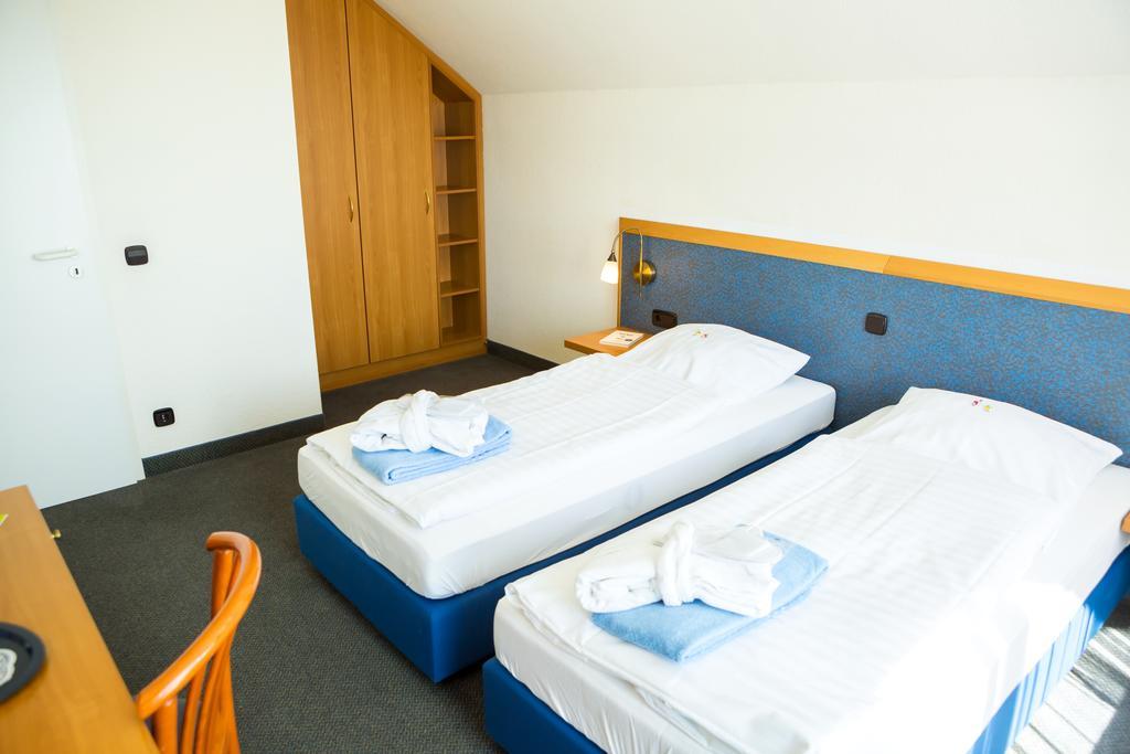 Wohlfuehlhotel Der Jaegerhof Willebadessen Esterno foto